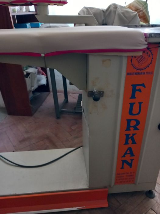 Професионална гладачна маса