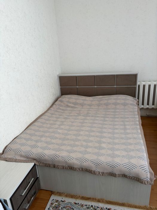 Продам спальный гарнитур