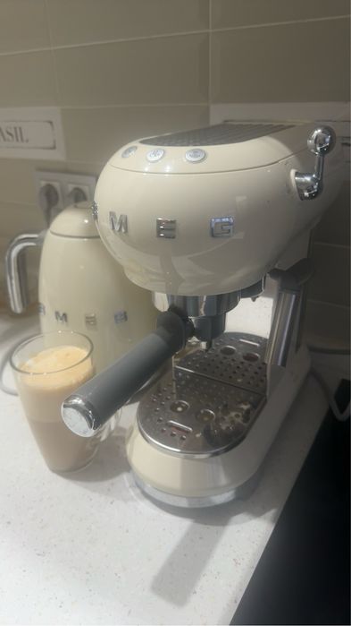 Продам чайник+кофемашина Smeg оригинал