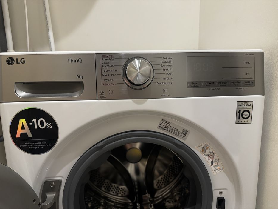 Vand Masina de spalat rufe LG F2WR909P3W, in garantie