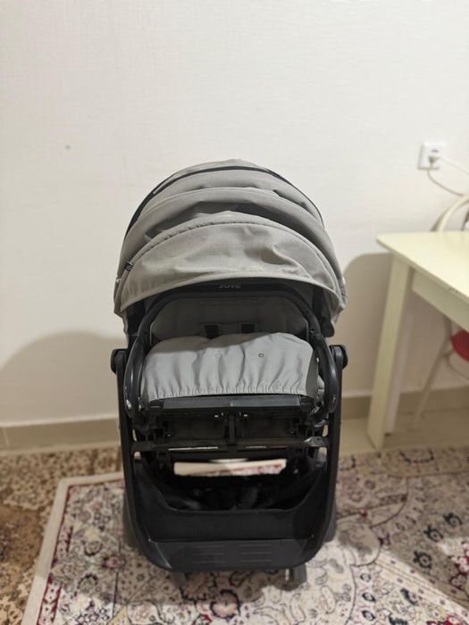 Коляска двойняшки.