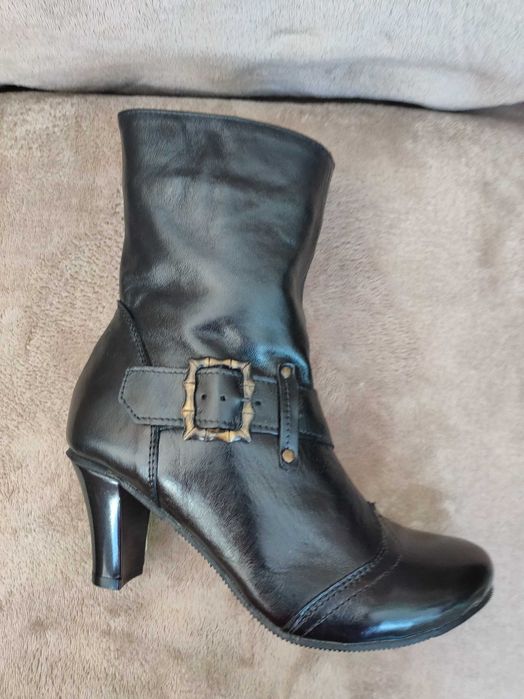 Български нови кожени боти