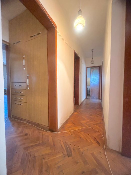 Продава се Четиристаен апартамент в Пазарджик, Руски - 115 кв.м за 566 €/кв.м - Снимка #2