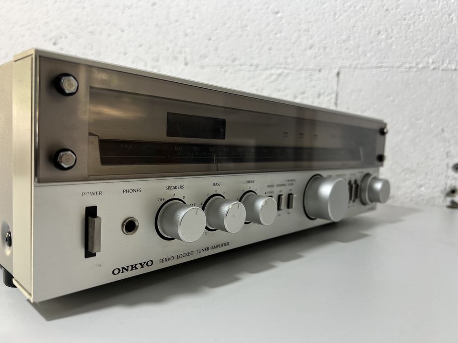 Vand amplificator Onkyo TX-2000