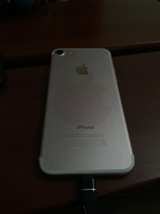 Продам айфон 7 в идеальном состоянии