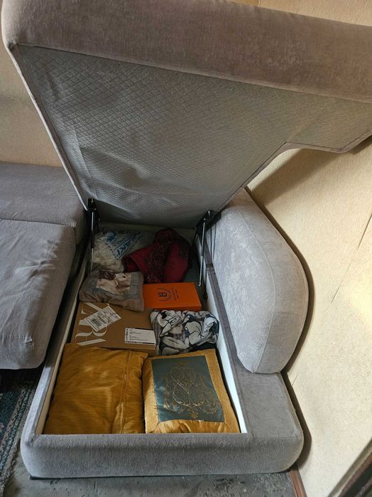 Диван угловой большой