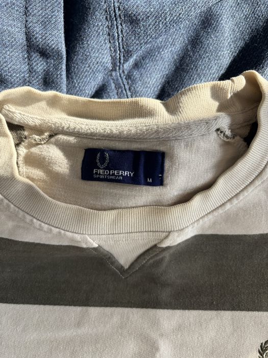 Alpha industries- S, FRED PERRY - M