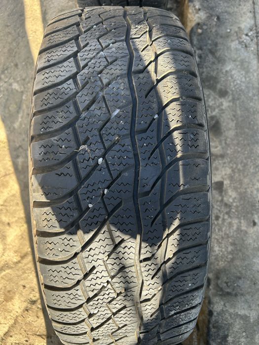 Продам зимние шины 215/55/r17