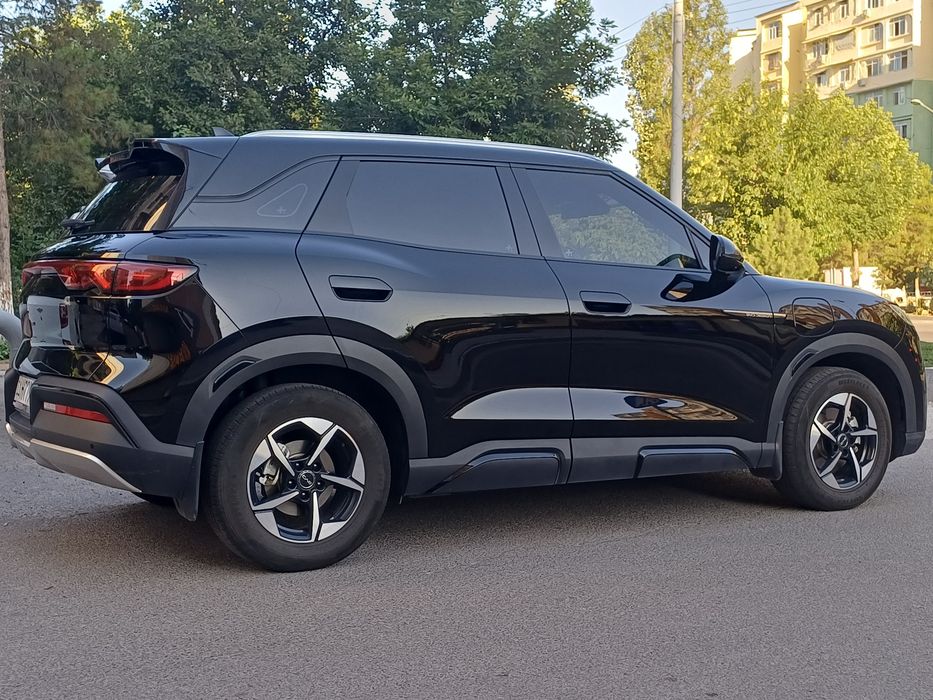 Авто инструктор на электромобиле