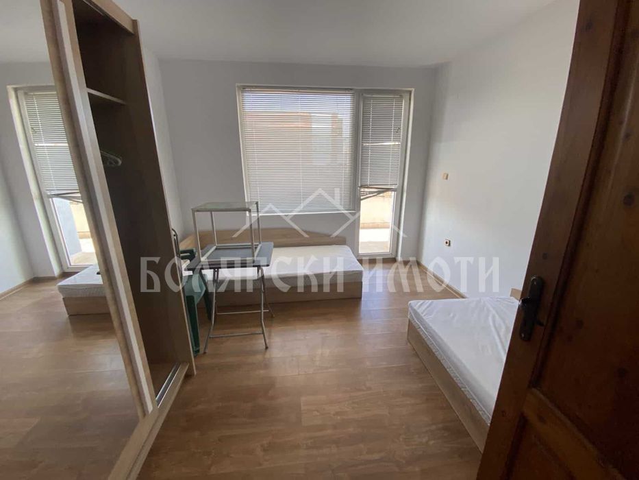 Дава се под наем Тристаен апартамент в Велико Търново, Колю Фичето - 80 кв.м за 348.84 € - Снимка #2