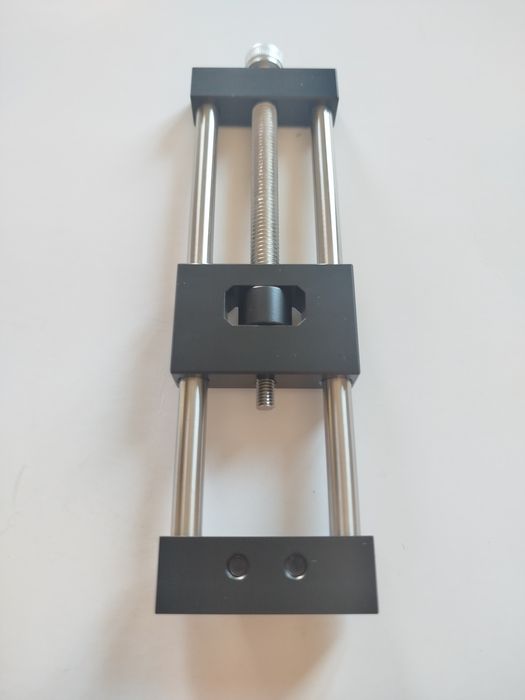 Инструмент за смяна на върховете на дартс стрели