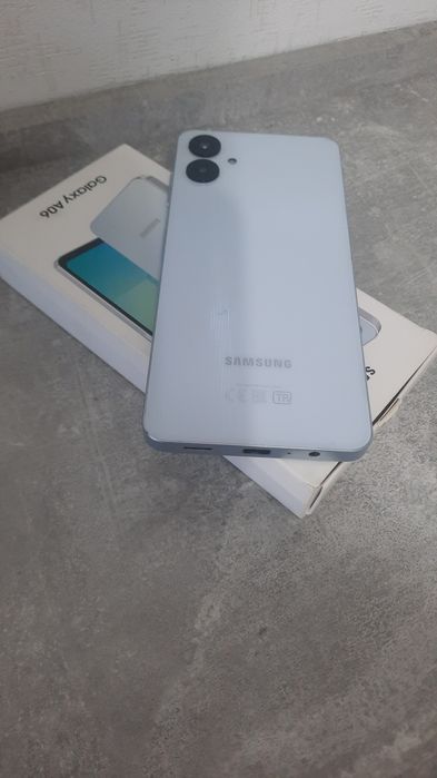 Продаётся телефон