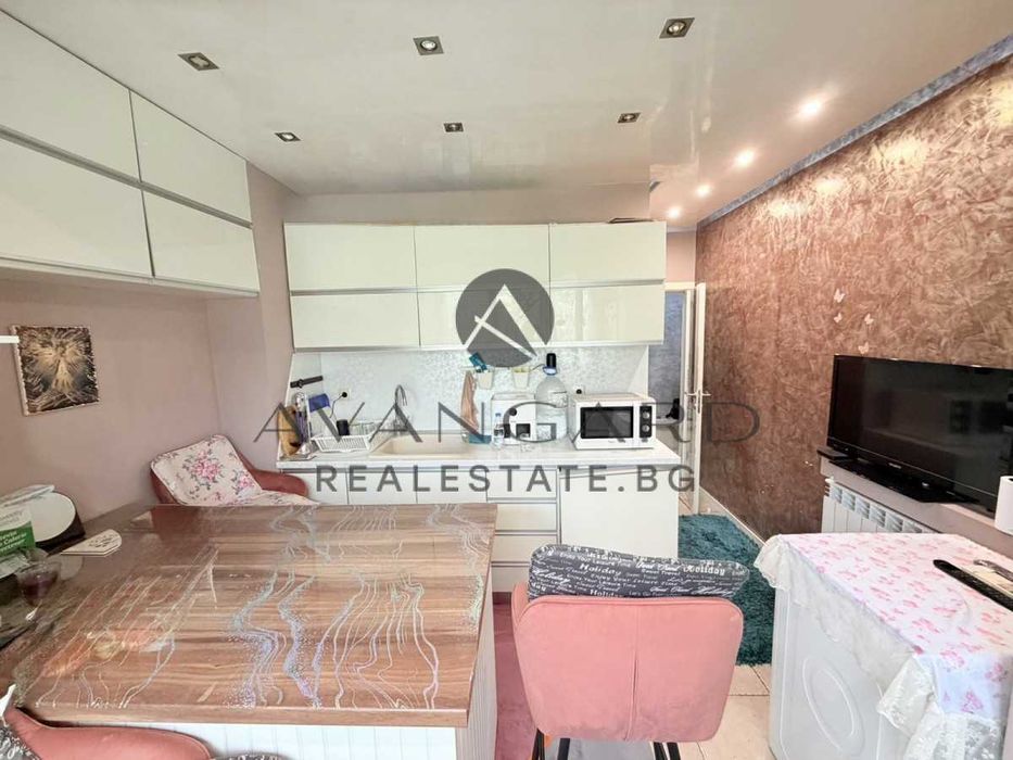 Продава се Двустаен апартамент в Пловдив, Кършияка - 60 кв.м за 1114 €/кв.м - Снимка #3