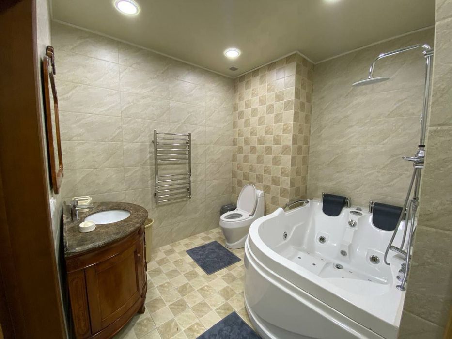 Мирабадский район. Улица Нукус. 4х комнатная