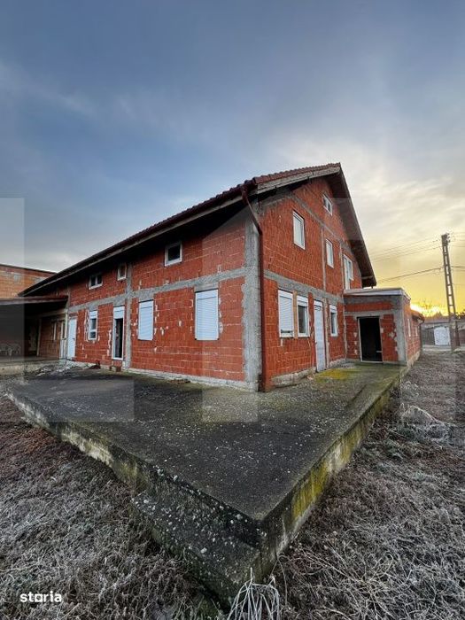 Duplex 4 camere 2 bai
