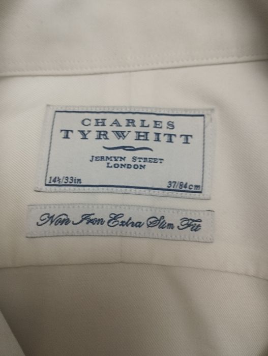 Рубашка белая фирменная