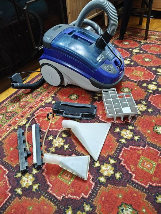 Продаётся надёжный немецкий моющий пылесос Thomas TWIN TT