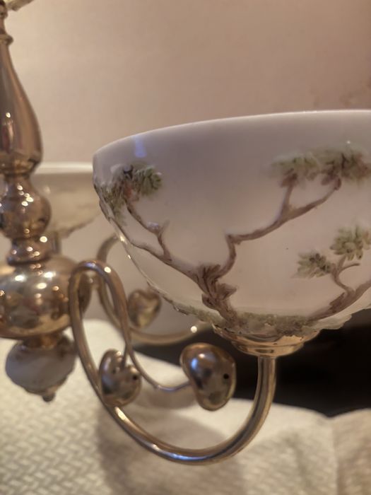 Продам люстру в отличном состоянии