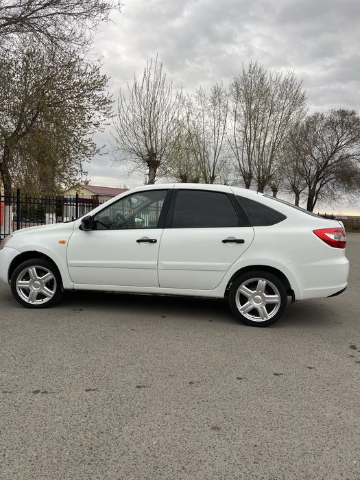 Продам Лада Гранта 2014 года