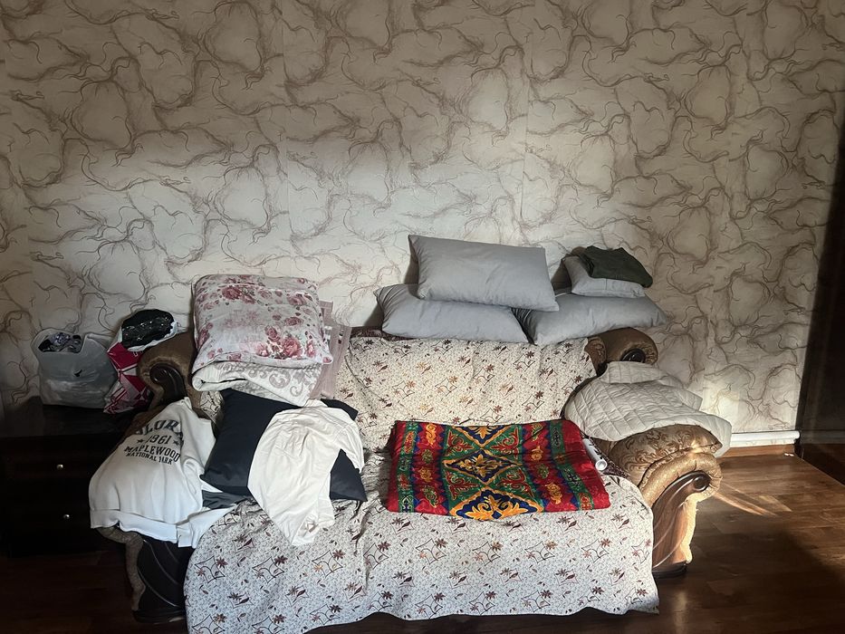 Диван раскладной + 2 кресла