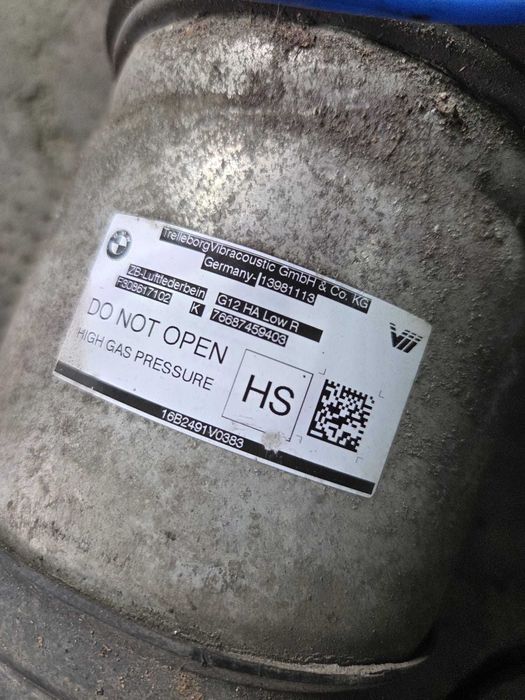 Perna aer spate stanga dreapta BMW G11 G12 cod 7915953