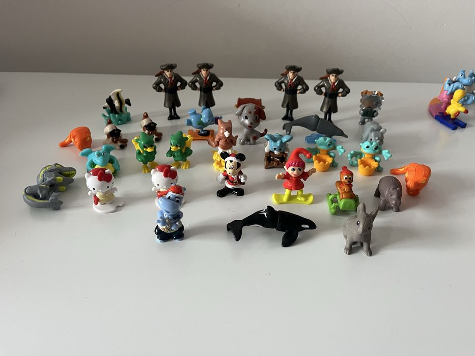 Продам игрушки киндер сюрприза