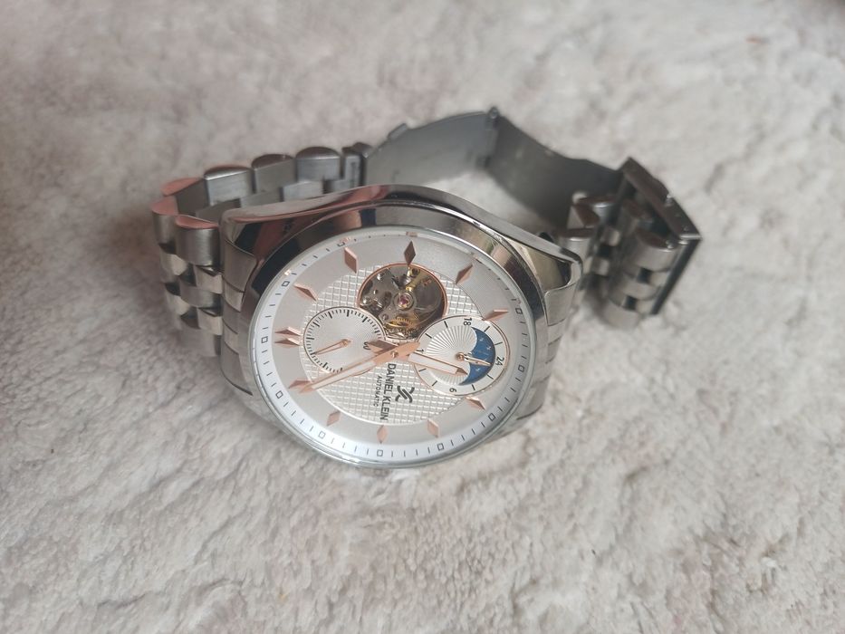 Продам наручные часы