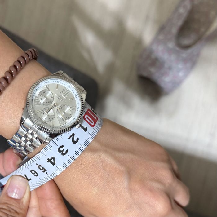 Продаю часы бренда Lee Cooper