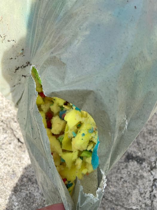 Разпродажба нарязан дунапрен парчета пълнеж възглавници барбарон