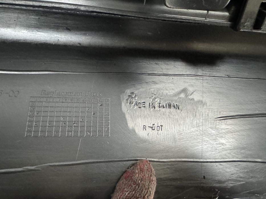 Передний бампер на Mercedes W140