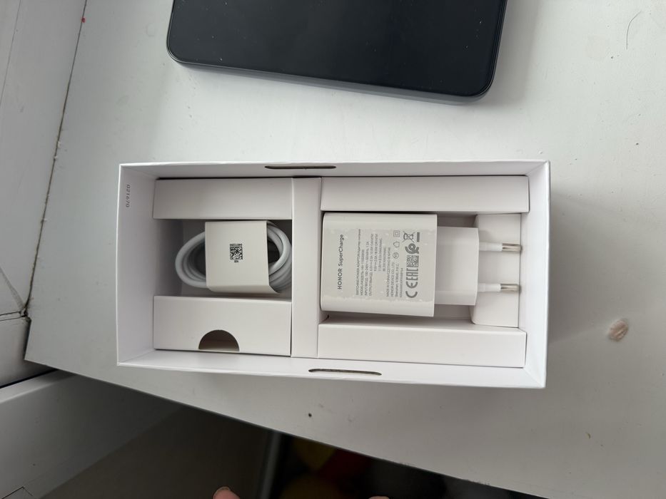 Телефон Honor 400 lite