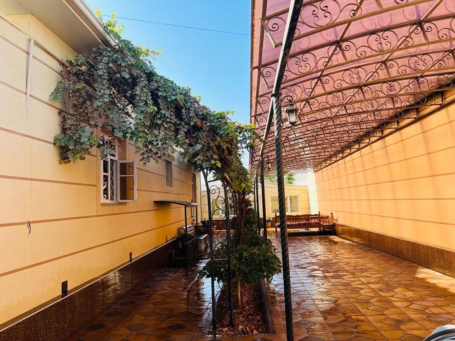 Termiz sh xovli uy sotiladi