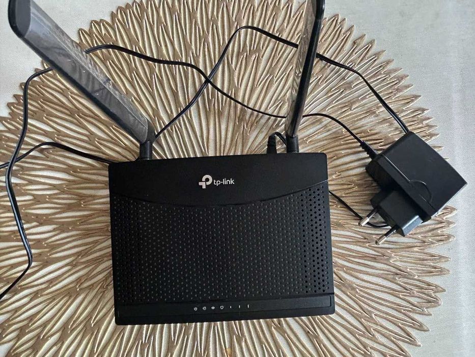 Роутер Wi-Fi TP-LINK TL-MR100