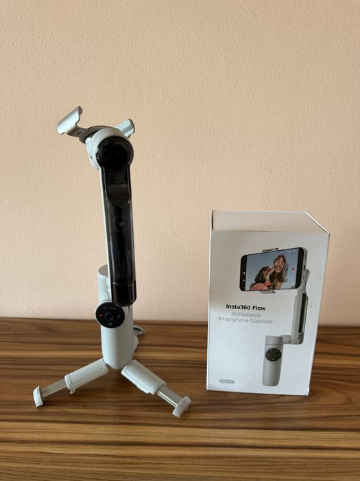 Insta 360 Flow стабелизатор