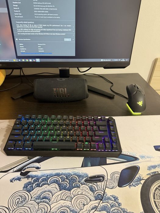 Геймърски компютър с перифирия