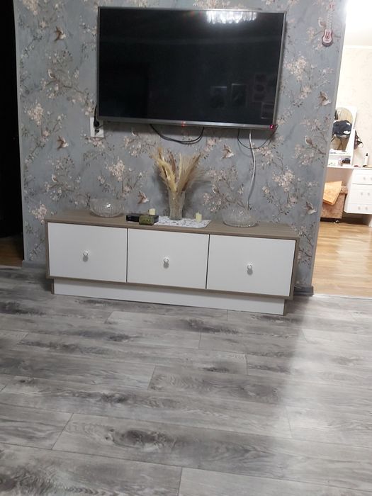 Тумба под телевизор