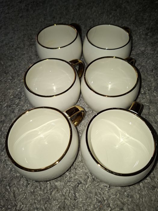 Сервиз в золотисто-белом стиле | 34 предмета