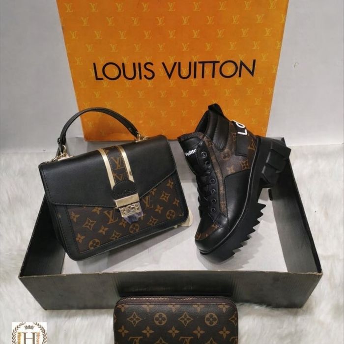 Set ghete si geanta dama  mărimea 38