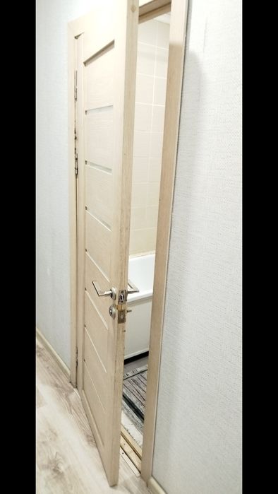 Продам межкомнатную дверь