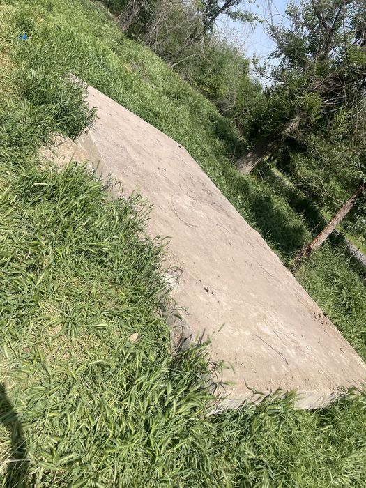 Срочно продаются бетонные плиты б/у в отличном состоянии!