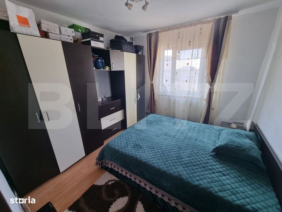 Apartament 3 camere, Craiovita Noua zona Niela