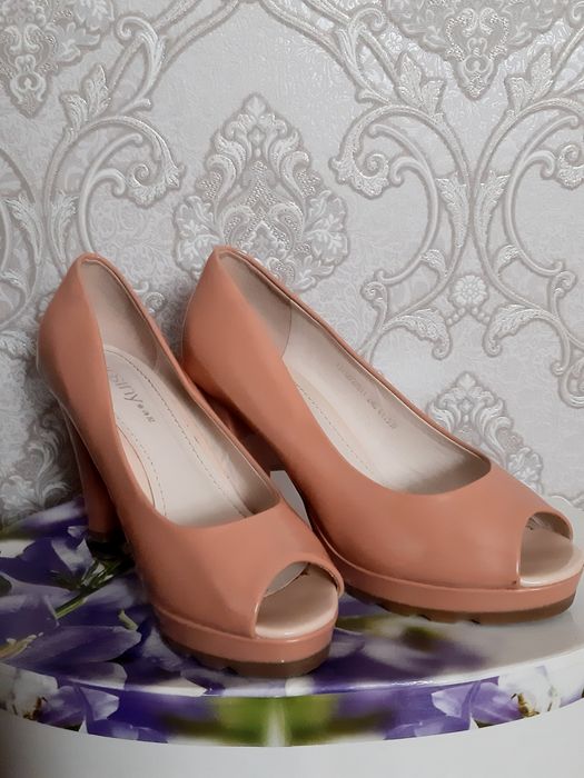 Туфли сатылады бағасы 3000тг,37размер