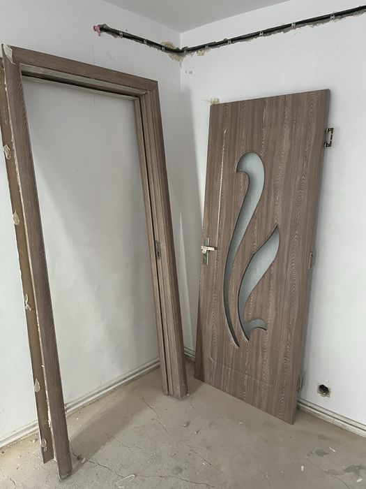 Vand 5 usi de interior
