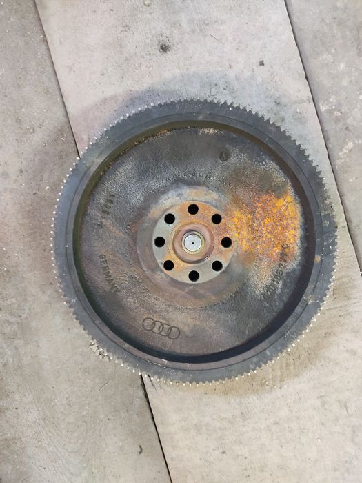 Маховик Ауди 100 2.8
