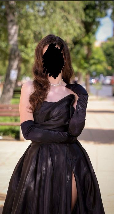 Черна елегантна абитуриентска рокля