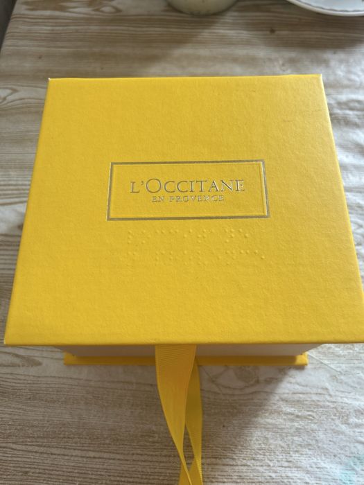 Очень красивая коробочка Loccitane