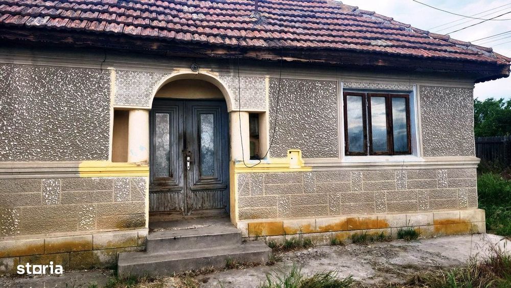 Teren de vânzare cu front stradal de peste 60 m, se vinde şi parţial