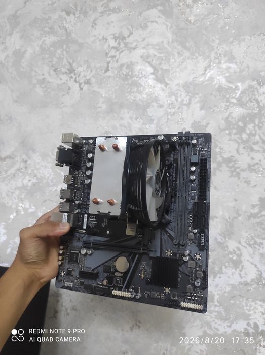 Gigabyte H610 M-H D4 + i3 12100f + Cooler