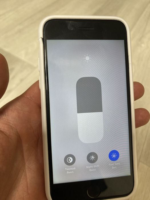Продаю iphone se 128 гб