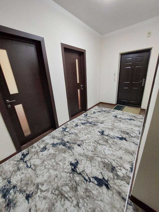 Карасарой 3 хона сотилади орта холатда